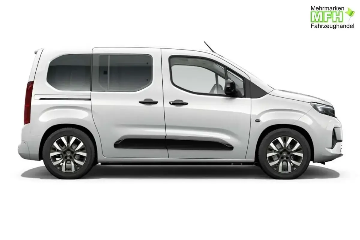 Neu Opel Combo 131 PS (96 kW) 2026 Kaolin weiß Van / Kleinbus