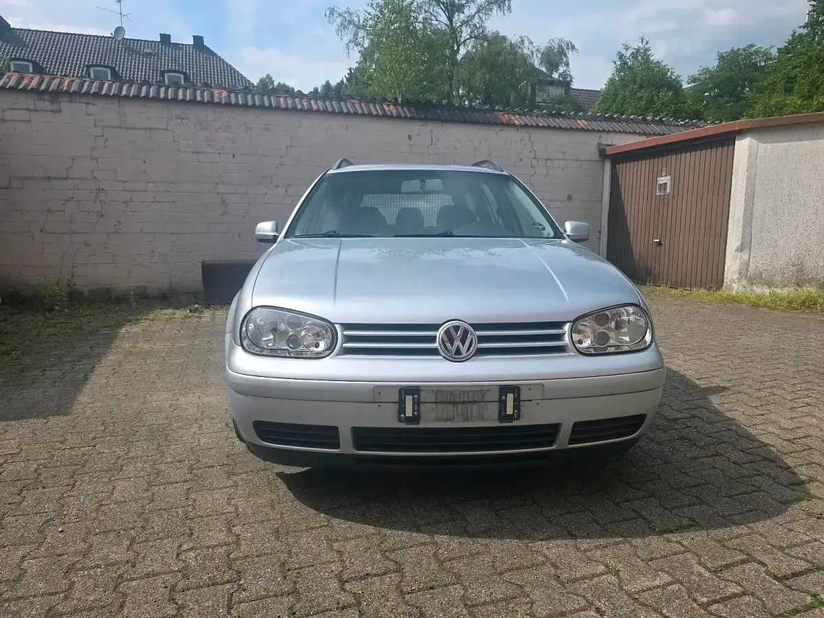 Gebraucht VW Golf IV 101 PS (74 kW) 2005 Silber Kombi