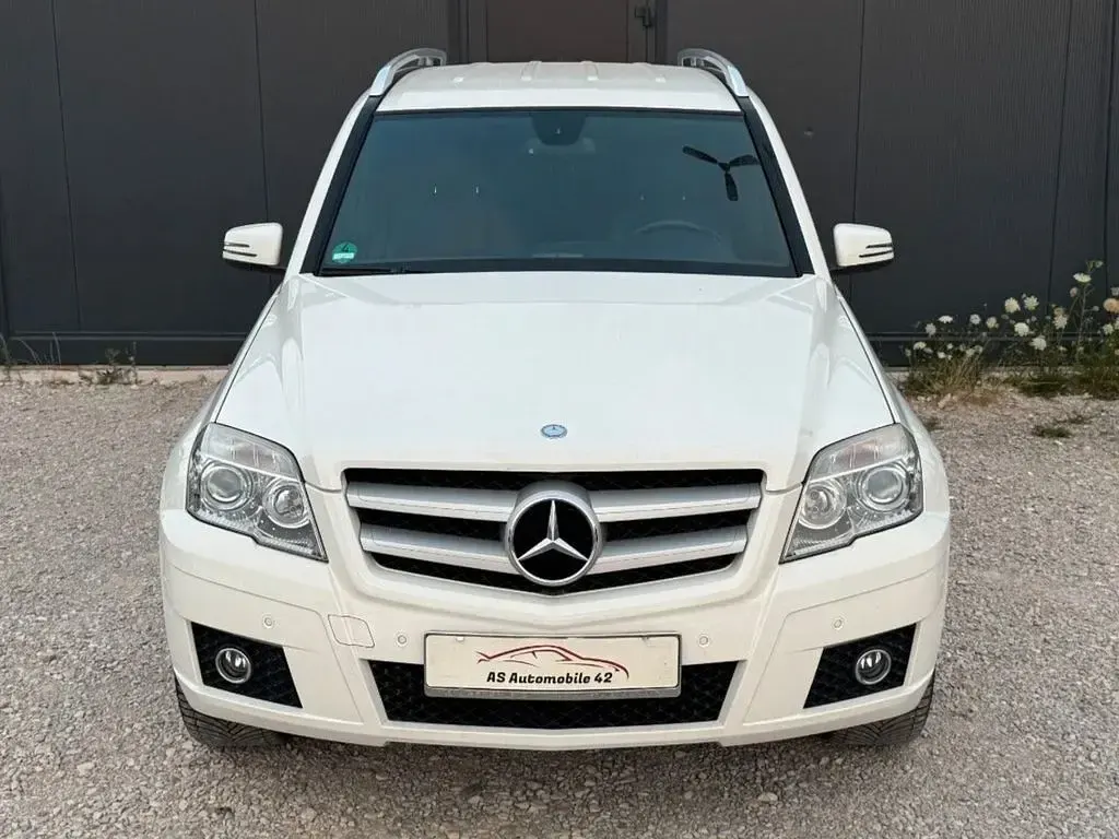 Gebraucht Mercedes GLK300 231 PS (169 kW) 2010 Weiß SUV