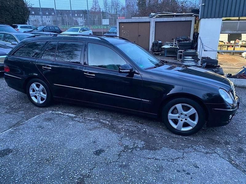 Gebraucht Mercedes E320 224 PS (164 kW) 2008 Obsidianschwarz  metalliclack Kombi