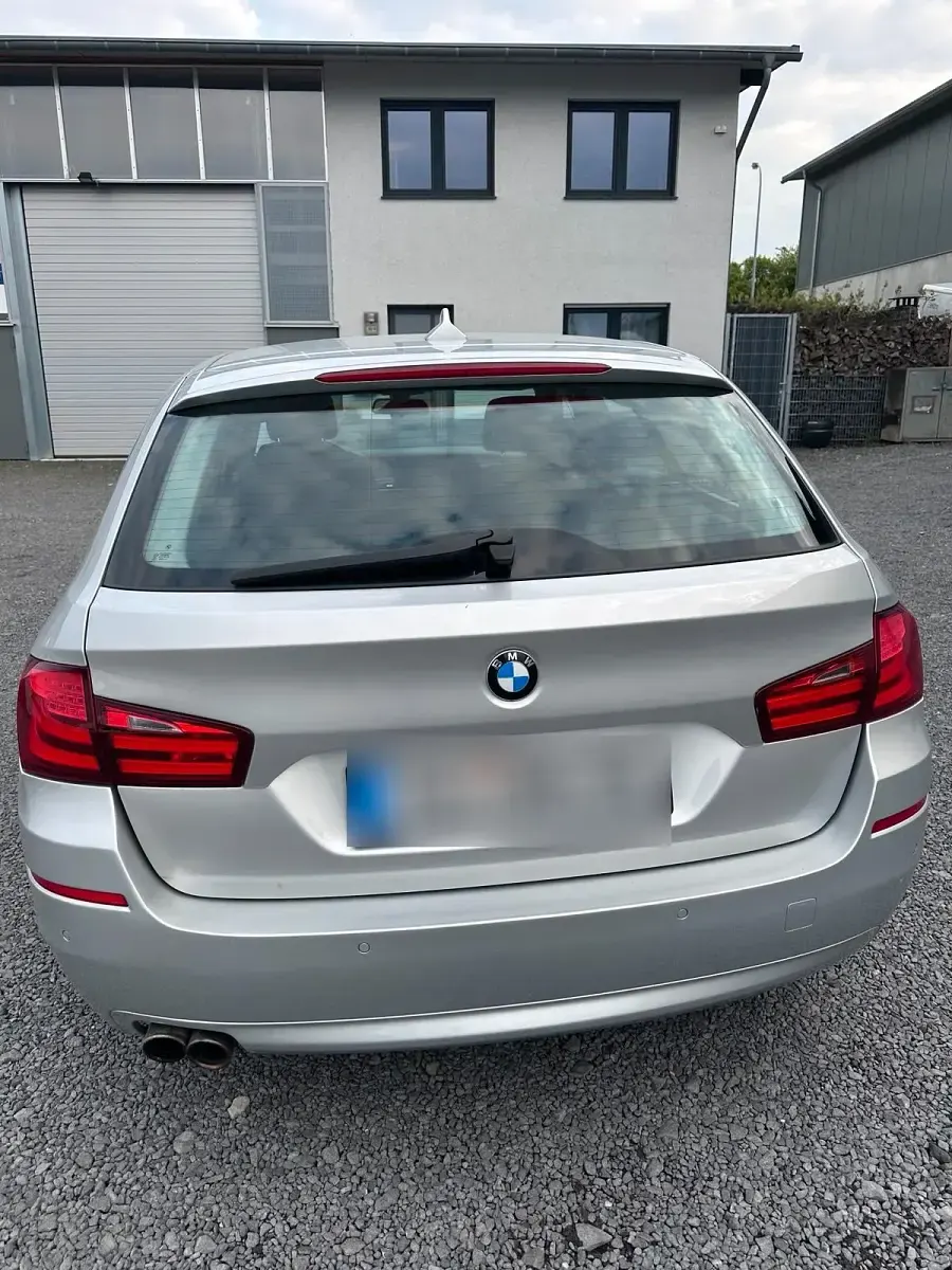Gebraucht BMW 528 245 PS (180 kW) 2012 Silber Kombi