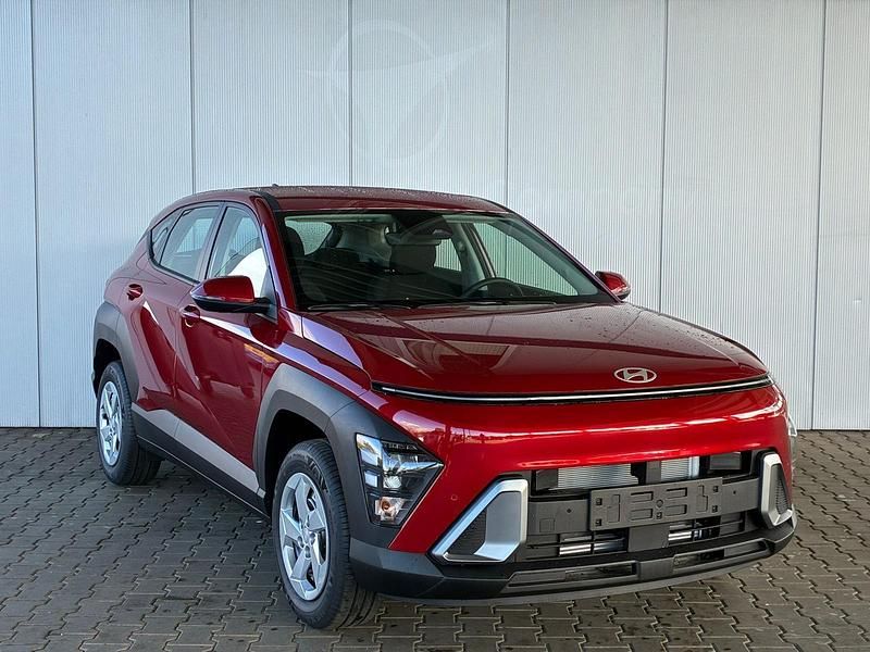 Neu Hyundai Kona Comfort 101 PS (74 kW) 2025 Ultimate red SUV