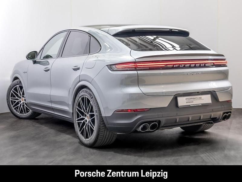Gebraucht Porsche Cayenne 470 PS (345 kW) 2024 Silber SUV