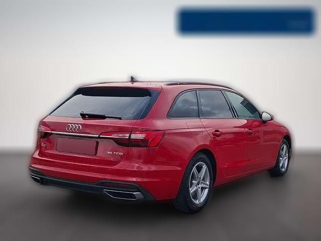 Gebraucht Audi A4 Basis 150 PS (110 kW) 2023 Rot metallic Kombi