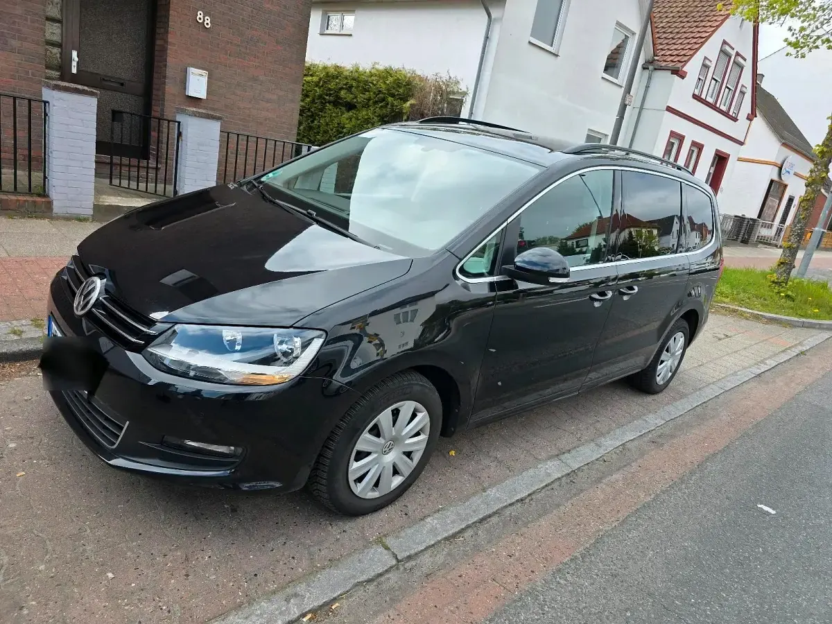 Gebraucht VW Sharan 150 PS (110 kW) 2018 Schwarz Van / Kleinbus