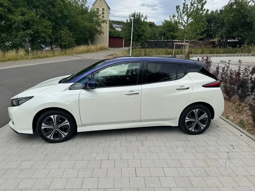 Gebraucht Nissan Leaf N-Connecta 160 kW (218 PS) 2020 Weiß Kleinwagen