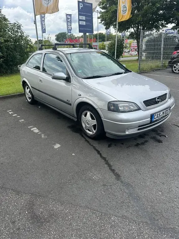Gebraucht Opel Astra Njoy 101 PS (74 kW) 2003 Silber Limousine