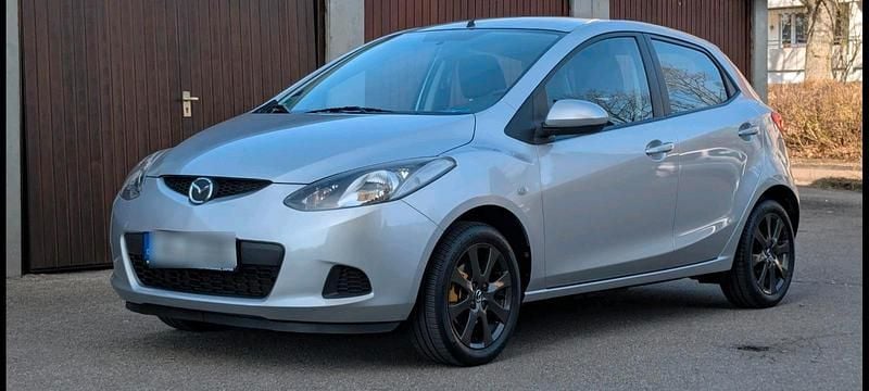 Silber Gebraucht 2010 Mazda 2 Kleinwagen | 5.500 € (Fairer Preis) - Bild 1/3
