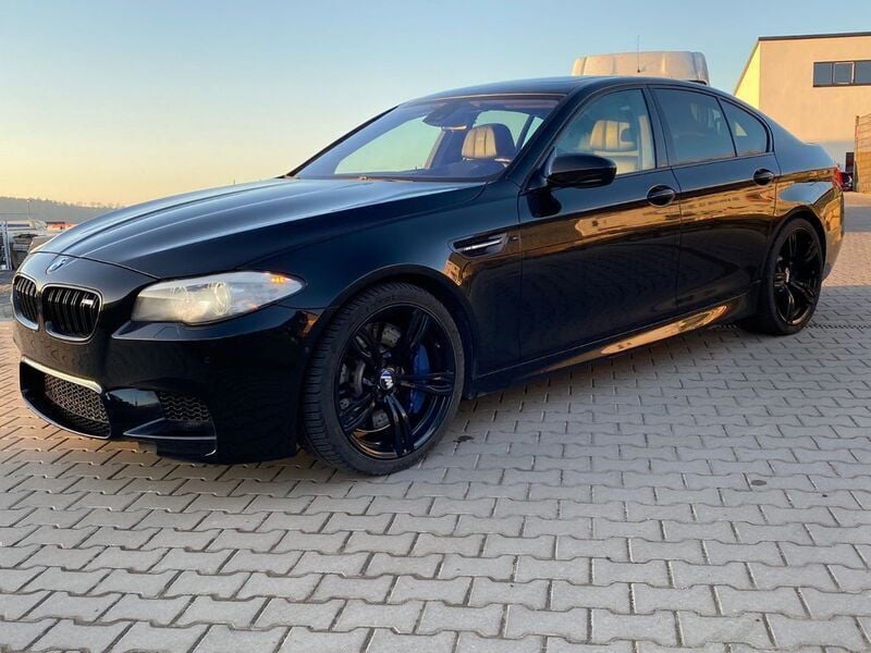Schwarz Gebraucht 2012 BMW M5 Basis Limousine | 19.999 € - Bild 1/4
