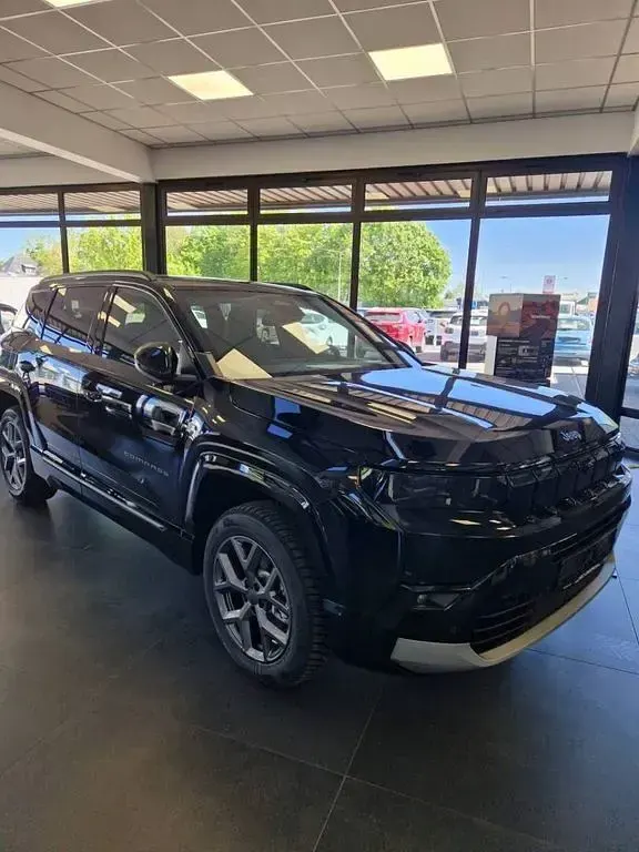 Nouvelle Jeep Compass Summit 145 ch (106 kW) 2026 Noir SUV