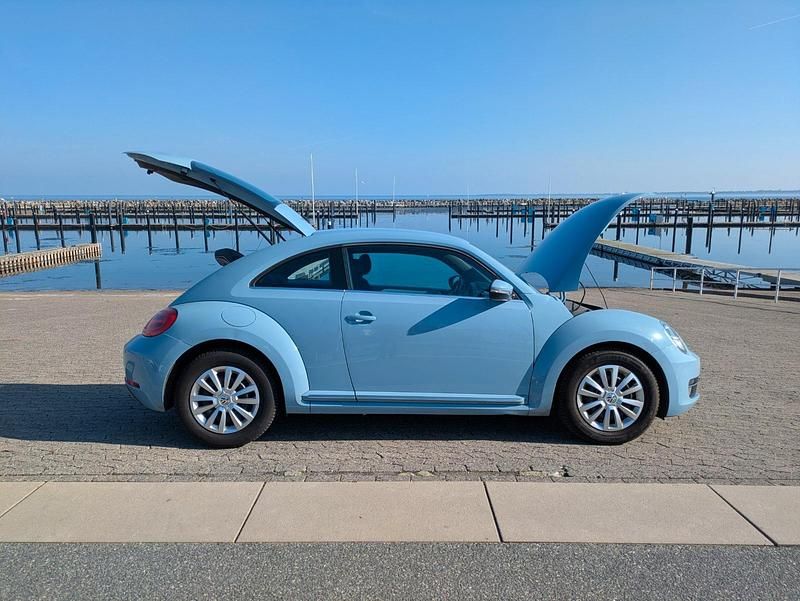 Gebraucht VW Beetle Design 140 PS (102 kW) 2012 Blau Kleinwagen