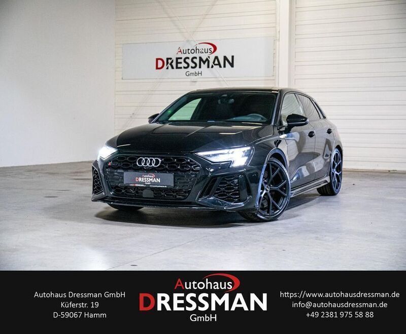 Mythosschwarz metallic Gebraucht 2022 Audi RS3 Sport Kleinwagen | 53.478 € (Guter Preis) - Bild 1/4