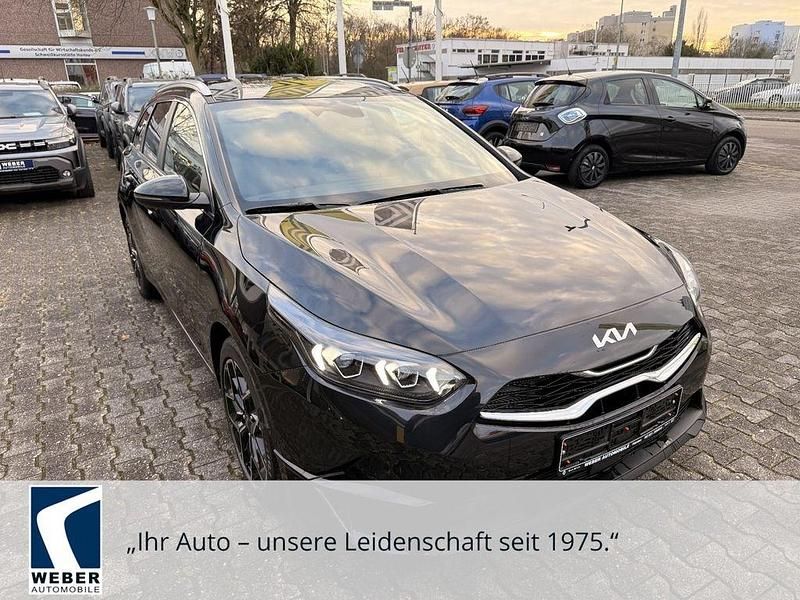 Schwarz Neu 2025 Kia Ceed Sportswagon Kombi | 28.670 € - Bild 1/4