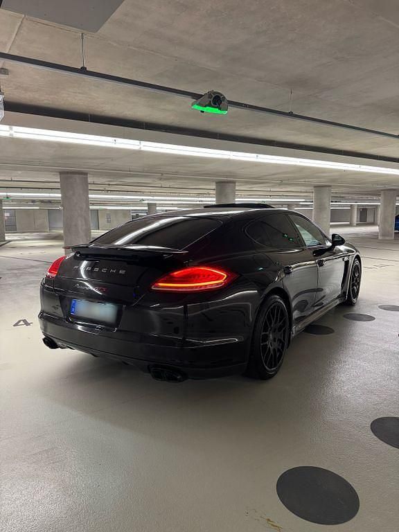 Gebraucht Porsche Panamera GTS 430 PS (316 kW) 2012 Schwarz Limousine