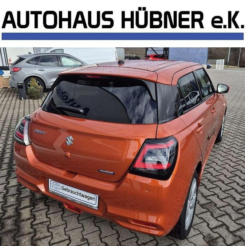 Neu Suzuki Swift 83 PS (61 kW) 2025 Flameorangepearlmetallic Kleinwagen