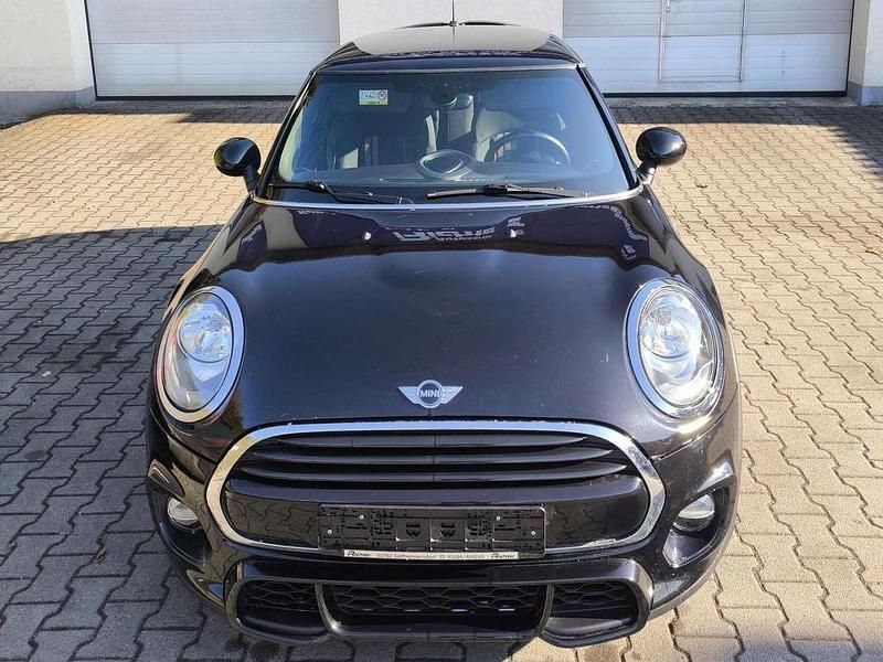 Gebraucht Mini Cooper 136 PS (100 kW) 2018 Midnight black metallic Kleinwagen