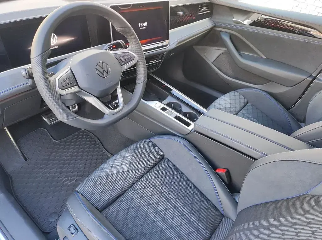 Neu VW Passat R-line 193 PS (141 kW) 2026 Weiß Kombi
