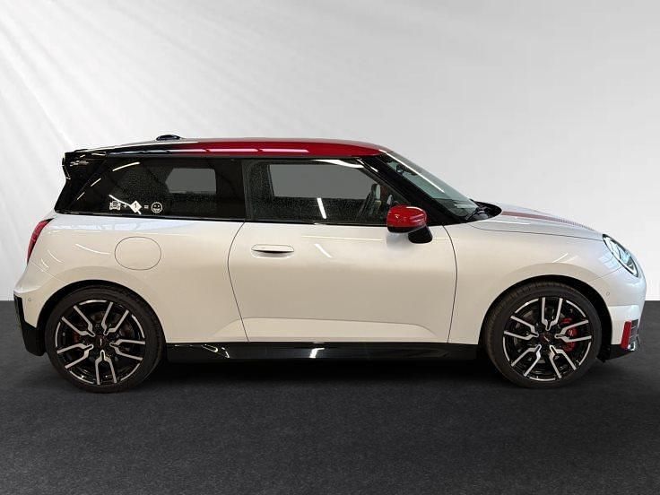 Second-hand Mini Cooper 189 kW (258 CP) 2025 Alb Hatchback