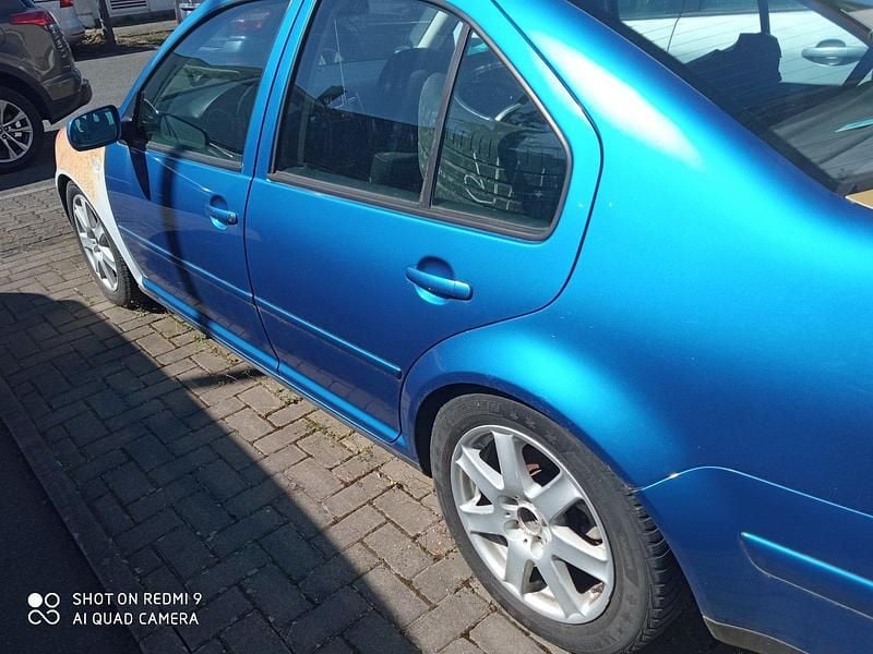 Usata VW Bora 204 CV (150 kW) 2000 Blu Berlina