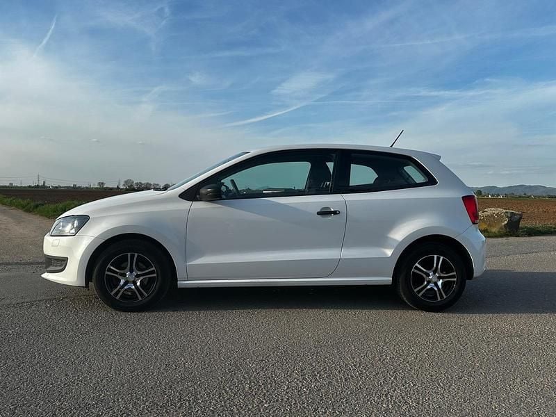 Second-hand VW Polo 60 CP (44 kW) 2011 Alb Hatchback