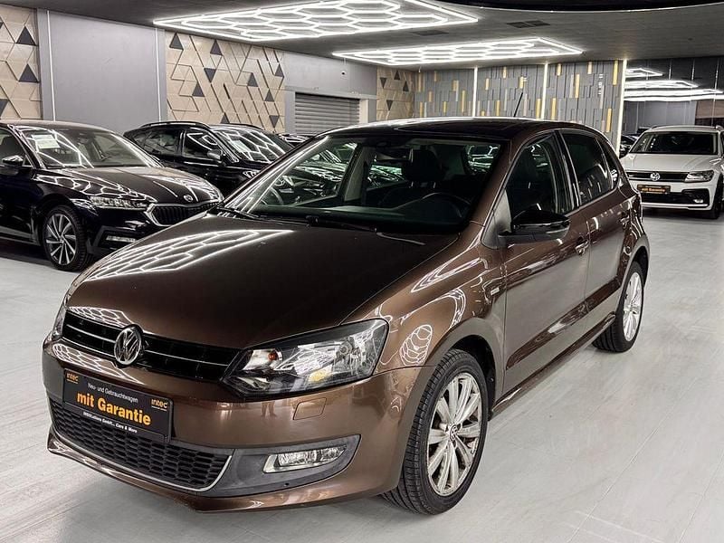 Braun Gebraucht 2012 VW Polo Match Limousine | 4.990 € (Guter Preis) - Bild 1/4