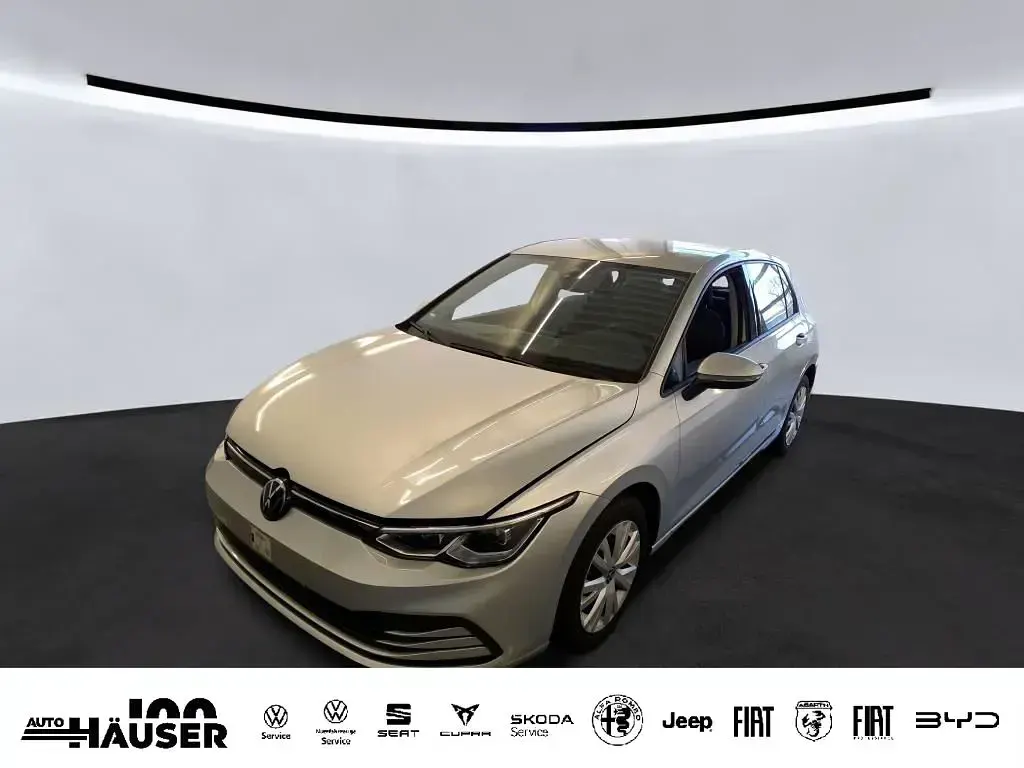 Gebraucht VW Golf VIII Life 131 PS (96 kW) 2024 Limousine
