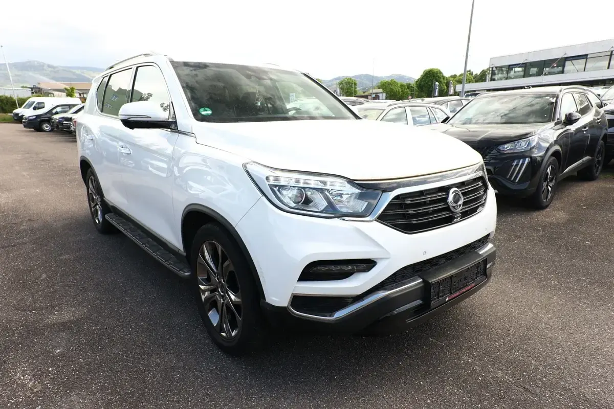 Gebraucht SsangYong Rexton Sapphire 181 PS (133 kW) 2019 Weiß