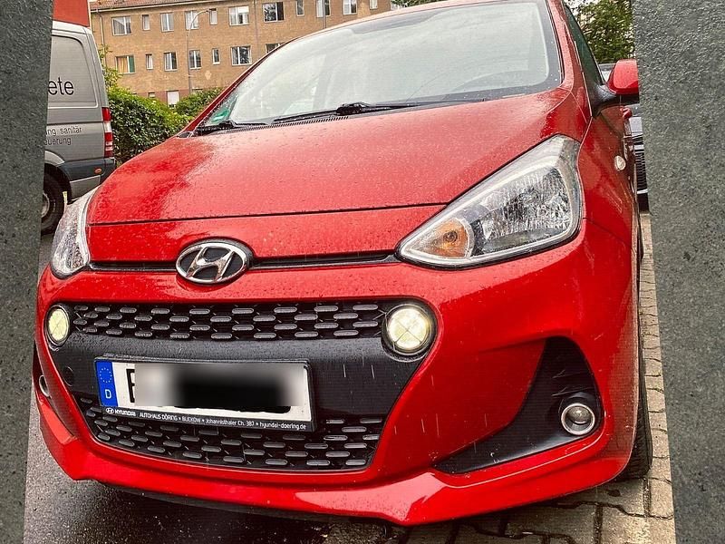 Rot Gebraucht 2017 Hyundai i10 YES! Kleinwagen | 6.500 € (Superpreis) - Bild 1/1
