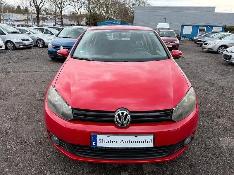 Gebraucht VW Golf VI Trendline 80 PS (58 kW) 2009 Rot Kleinwagen