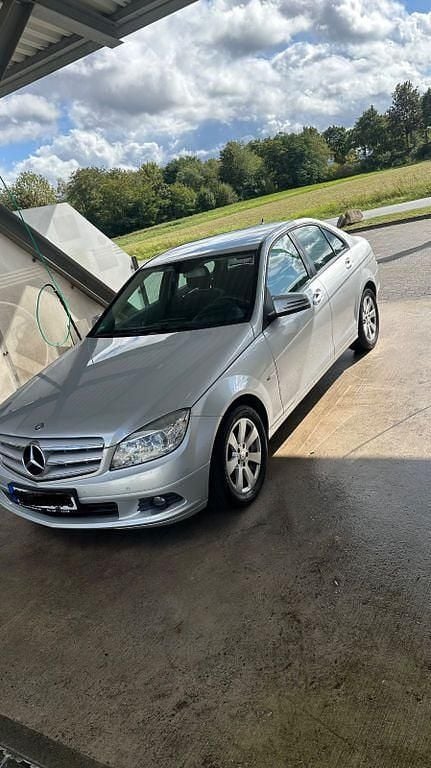Gebraucht Mercedes C180 156 PS (114 kW) 2009 Grau Limousine