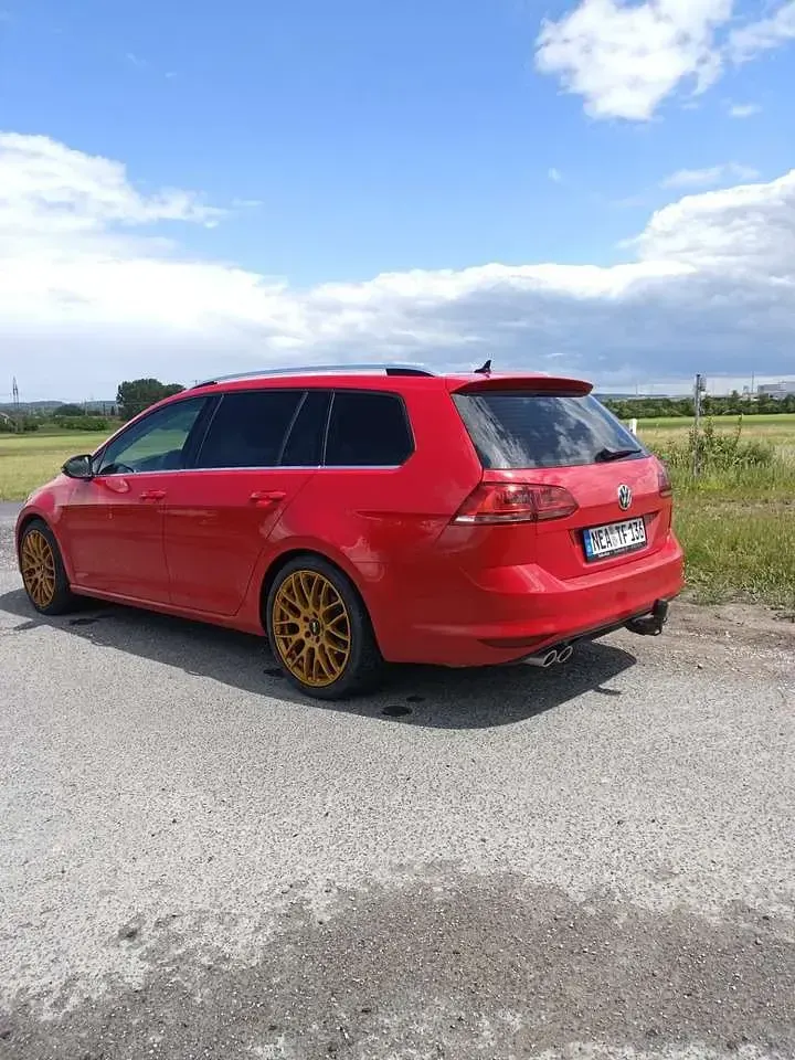 Gebraucht VW Golf VII 150 PS (110 kW) 2016 Rot Kombi
