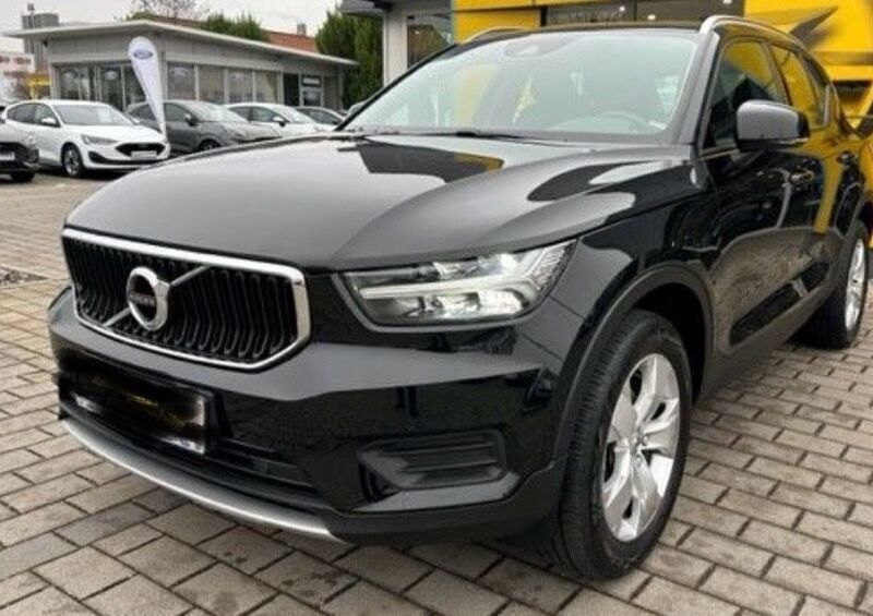Schwarz Gebraucht 2020 Volvo XC40 Momentum SUV | 24.800 € (Fairer Preis) - Bild 1/4
