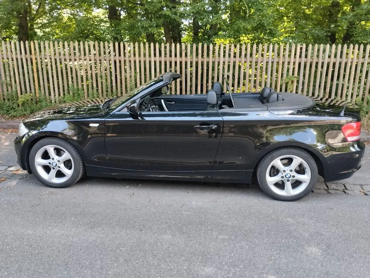 Gebraucht BMW 118 143 PS (105 kW) 2014 Schwarz Kleinwagen