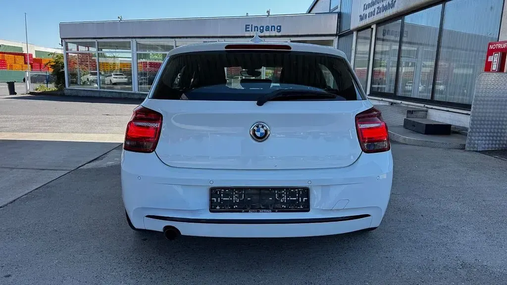 Gebraucht BMW 118 Sport Line 143 PS (105 kW) 2012 Weiß Kleinwagen