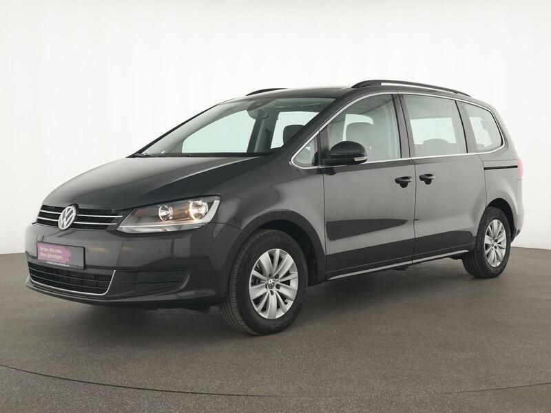 Uranograu Gebraucht 2020 VW Sharan Comfortline Van / Kleinbus | 20.895 € (Superpreis) - Bild 1/4