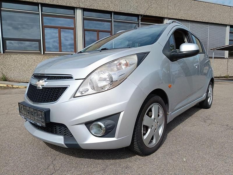 Silber Gebraucht 2011 Chevrolet Spark LT Kleinwagen | 2.999 € (Fairer Preis) - Bild 1/4