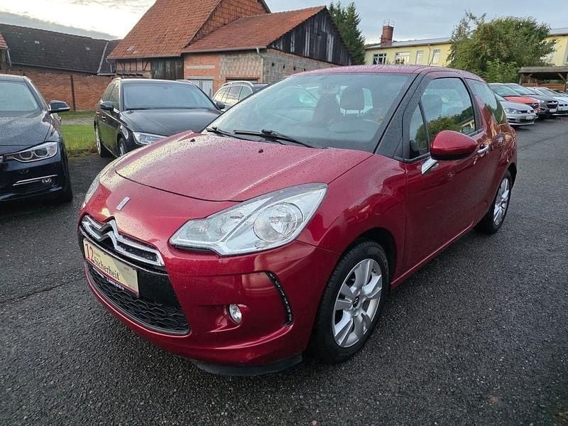 Rot Gebraucht 2010 Citroën DS3 Chic Kleinwagen | 2.499 € (Superpreis) - Bild 1/4