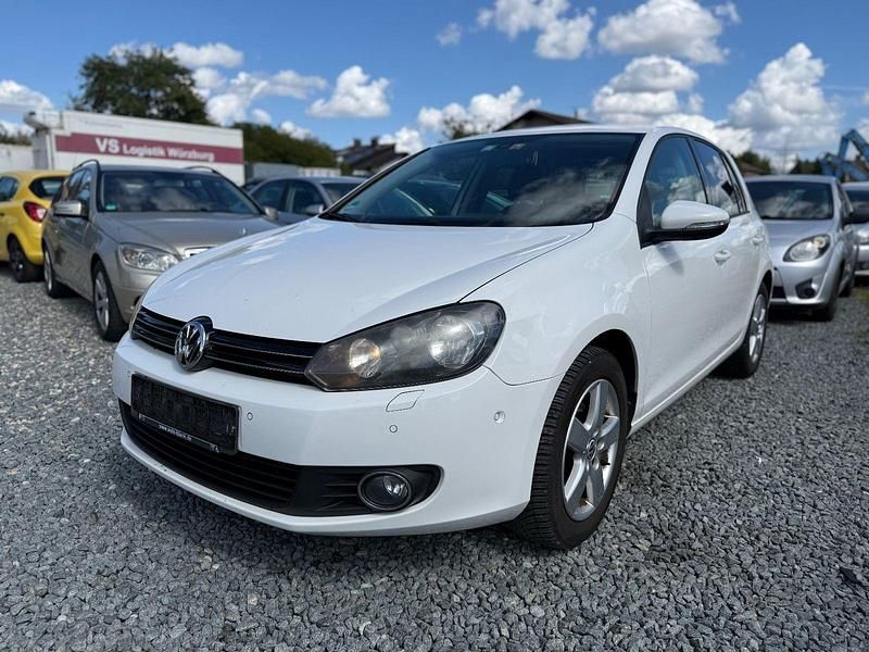 Weiß Gebraucht 2010 VW Golf VI Team Kleinwagen | 3.800 € (Fairer Preis) - Bild 1/4