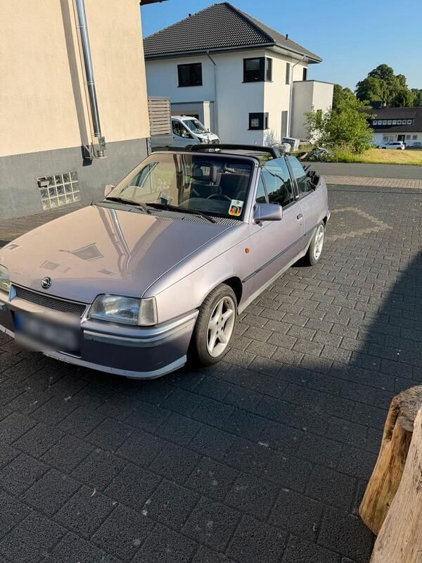 Silber Gebraucht 1992 Opel Kadett Cabrio | 2.100 € - Bild 1/4