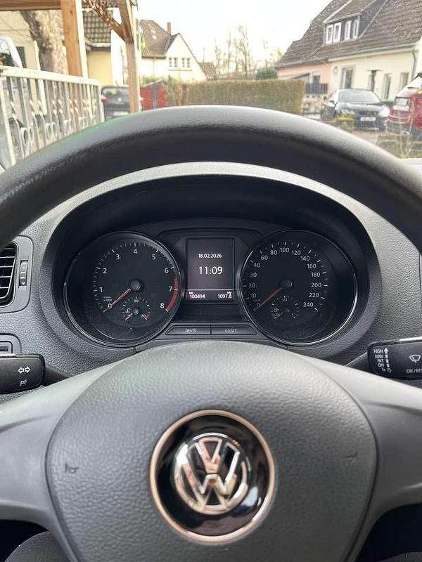 Gebraucht VW Polo 60 PS (44 kW) 2017 Weiß Coupé