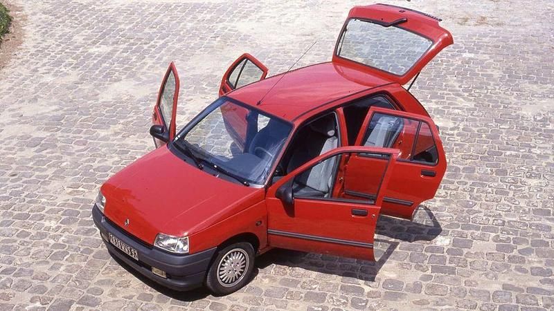 Gebraucht Renault Clio 54 PS (39 kW) 1992 Rot Kleinwagen