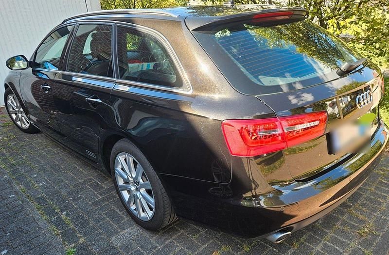 Usado Audi A6 Ambiente 204 HP (150 kW) 2015 Preto Carrinha