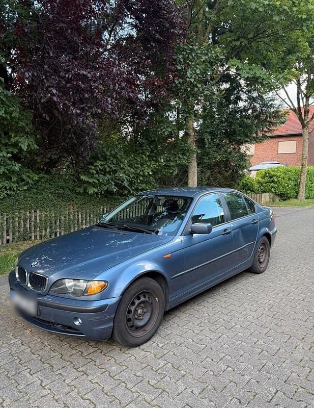 Gebraucht BMW 318 116 PS (85 kW) 2001 Blau Limousine