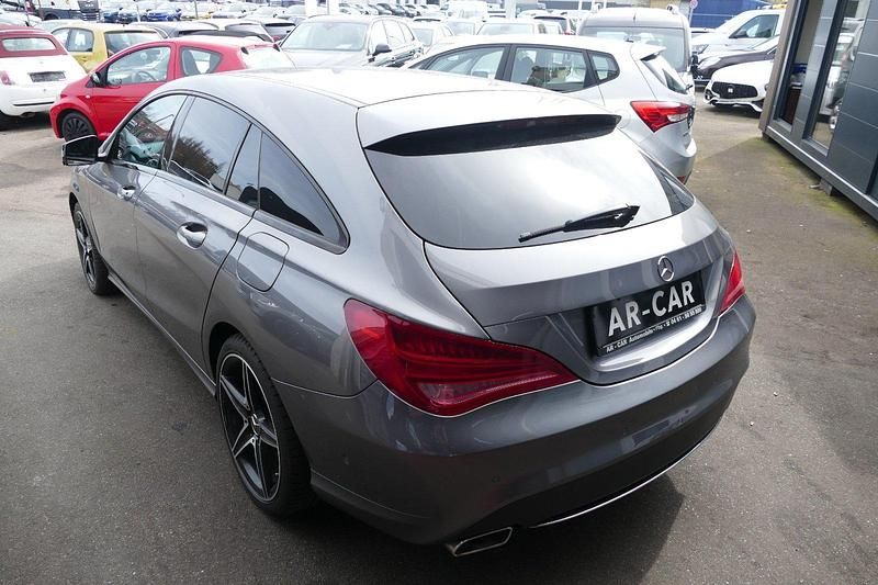 Gebraucht Mercedes CLA220 Shooting Brake 177 PS (130 kW) 2016 Grau Kombi