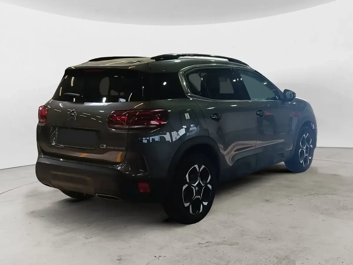 Gebraucht Citroën C5 Aircross 136 PS (100 kW) 2025 Grau (gris platinium) SUV
