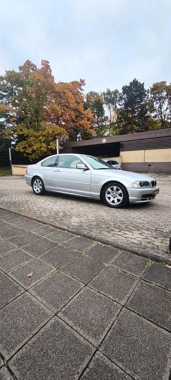 Silber Gebraucht 2000 BMW 320 Performance Coupé | 4.100 € (Fairer Preis) - Bild 1/4
