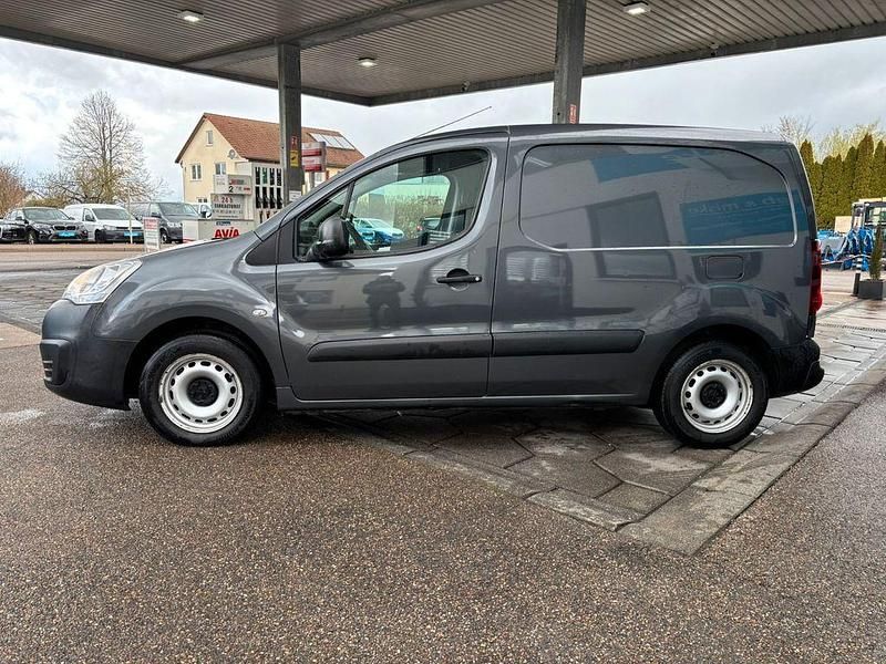 Gebraucht Peugeot Partner Premium 75 PS (55 kW) 2018 Grau Van / Kleinbus