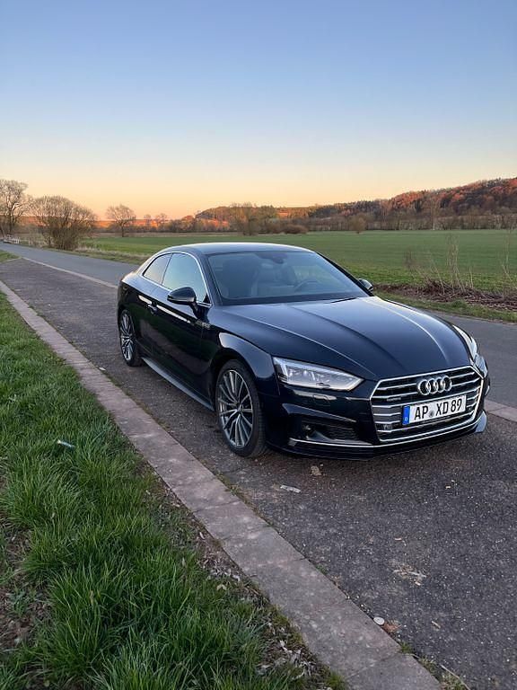 Gebraucht Audi A5 Ambiente 218 PS (160 kW) 2017 Blau Coupé