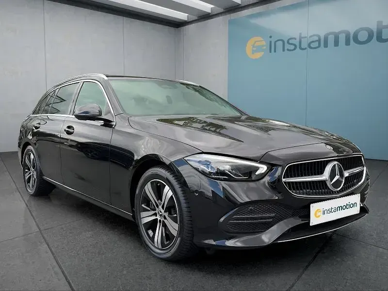 Gebraucht Mercedes C220 197 PS (144 kW) 2024 Schwarz Kombi