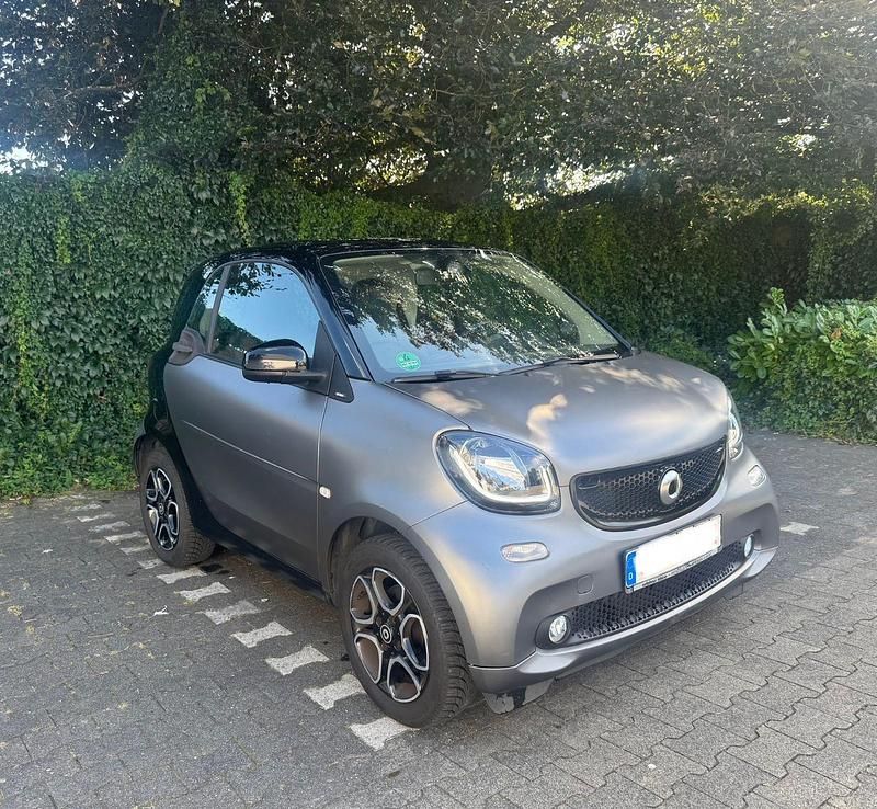 Grau Gebraucht 2016 Smart ForTwo Coupé Prime Coupé | 6.390 € (Guter Preis) - Bild 1/4